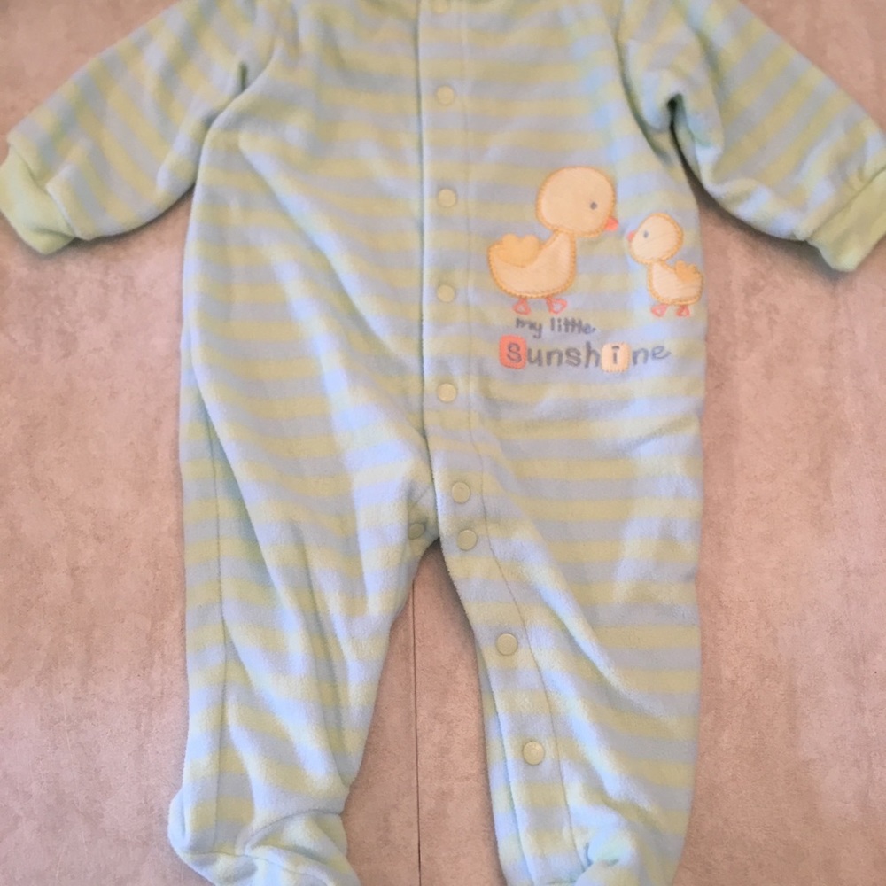 Never Worn, Carter’s Onesie size 6 months